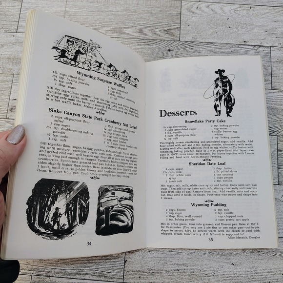 Wyoming Cookin Cookbook 1976 Herb Walker Vibrant Cover Graphics Travel Souvenier - Picture 11 of 16